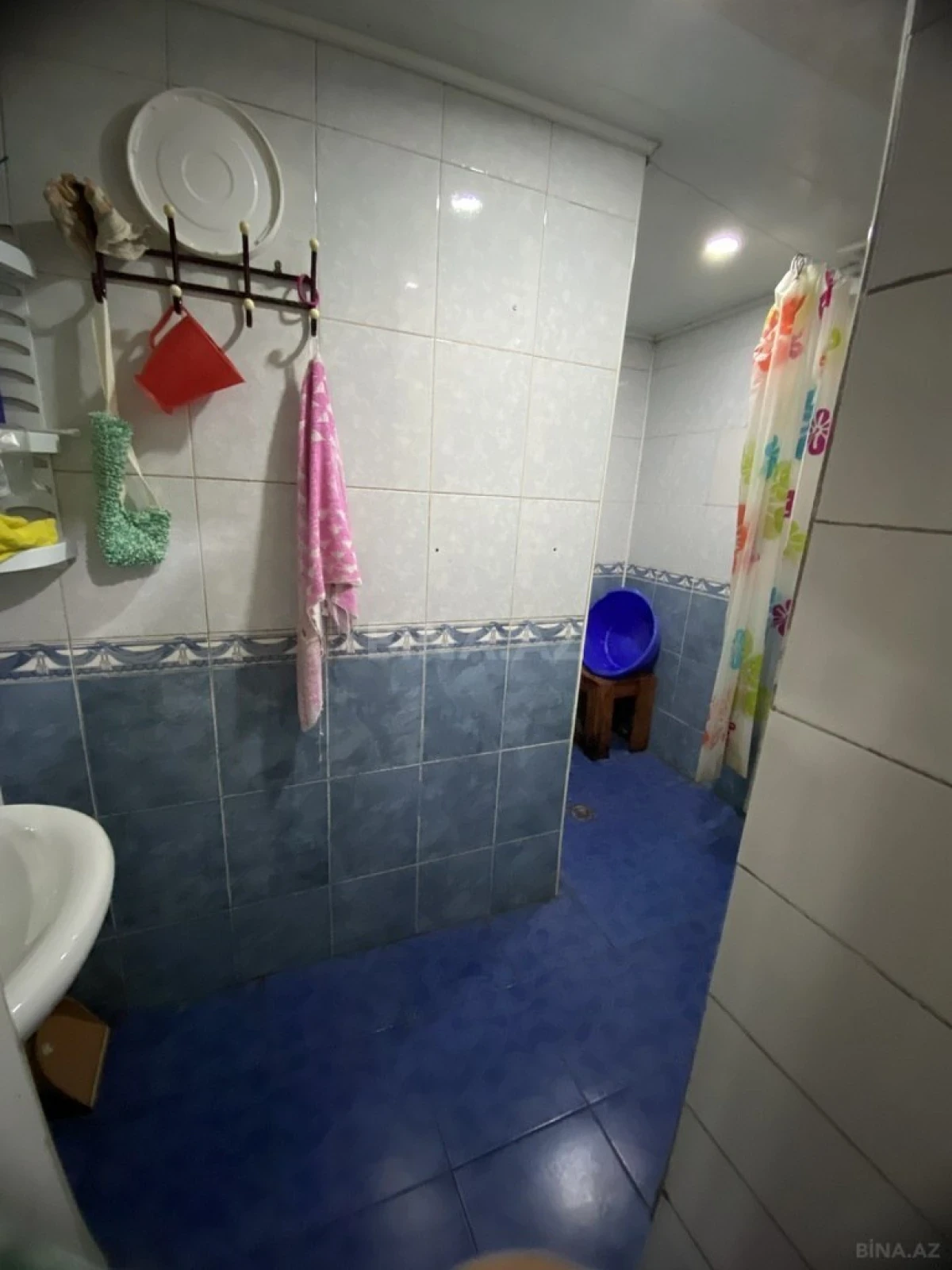 Satılır obyekt 900 m²