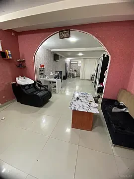 Satılır obyekt 900 m²