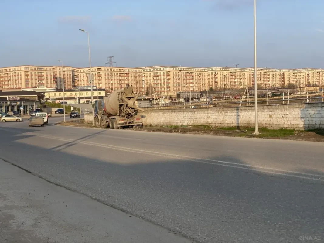 Satılır obyekt 900 m²