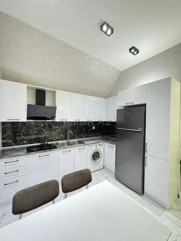 Satılır 4 otaqlı həyət evi 170 m²
