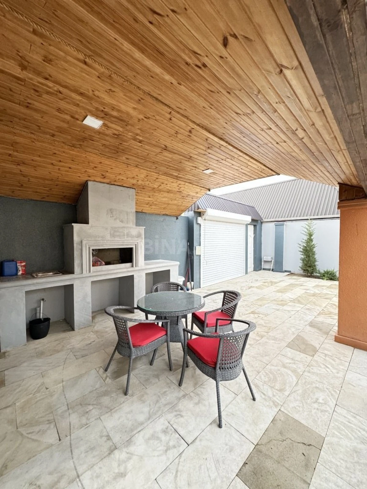 Satılır 4 otaqlı həyət evi 170 m²