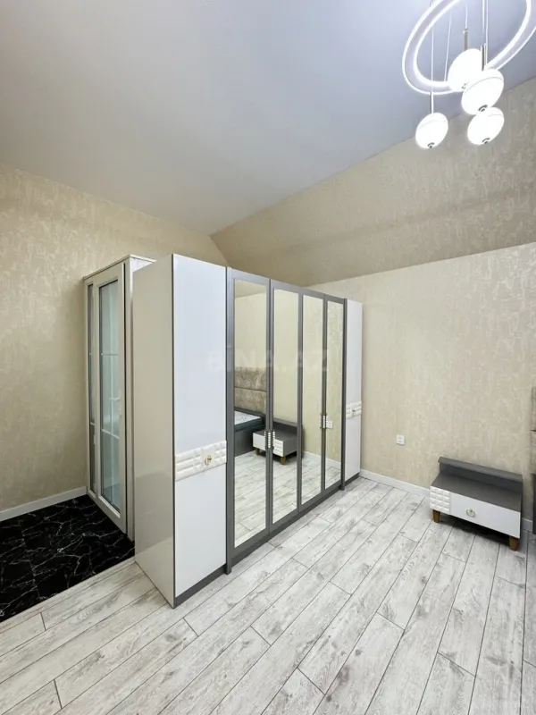Satılır 4 otaqlı həyət evi 170 m²