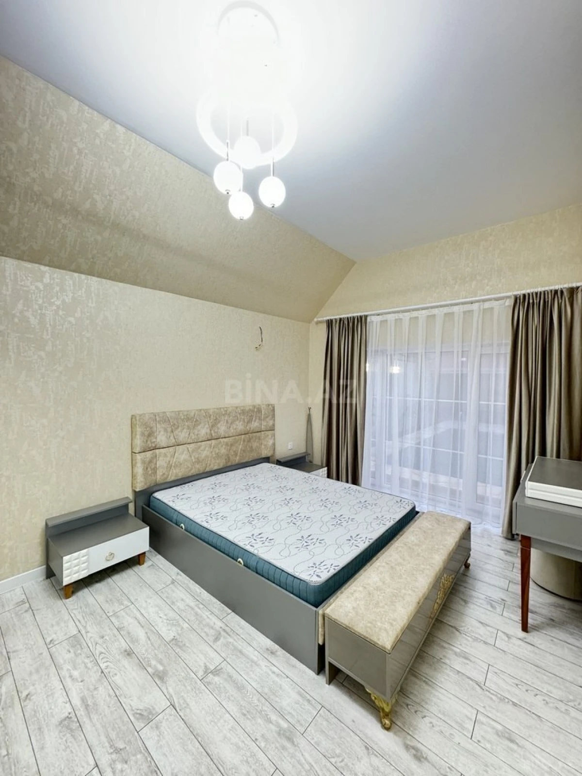 Satılır 4 otaqlı həyət evi 170 m²