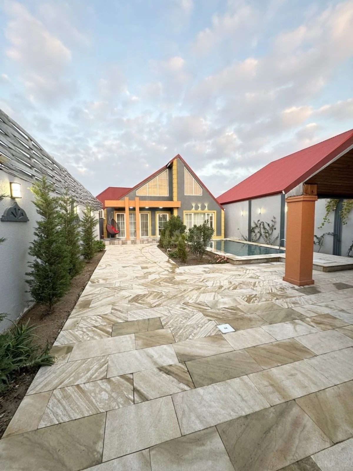 Satılır 4 otaqlı həyət evi 170 m²