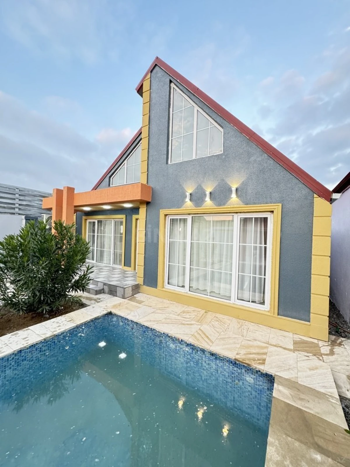 Satılır 4 otaqlı həyət evi 170 m²