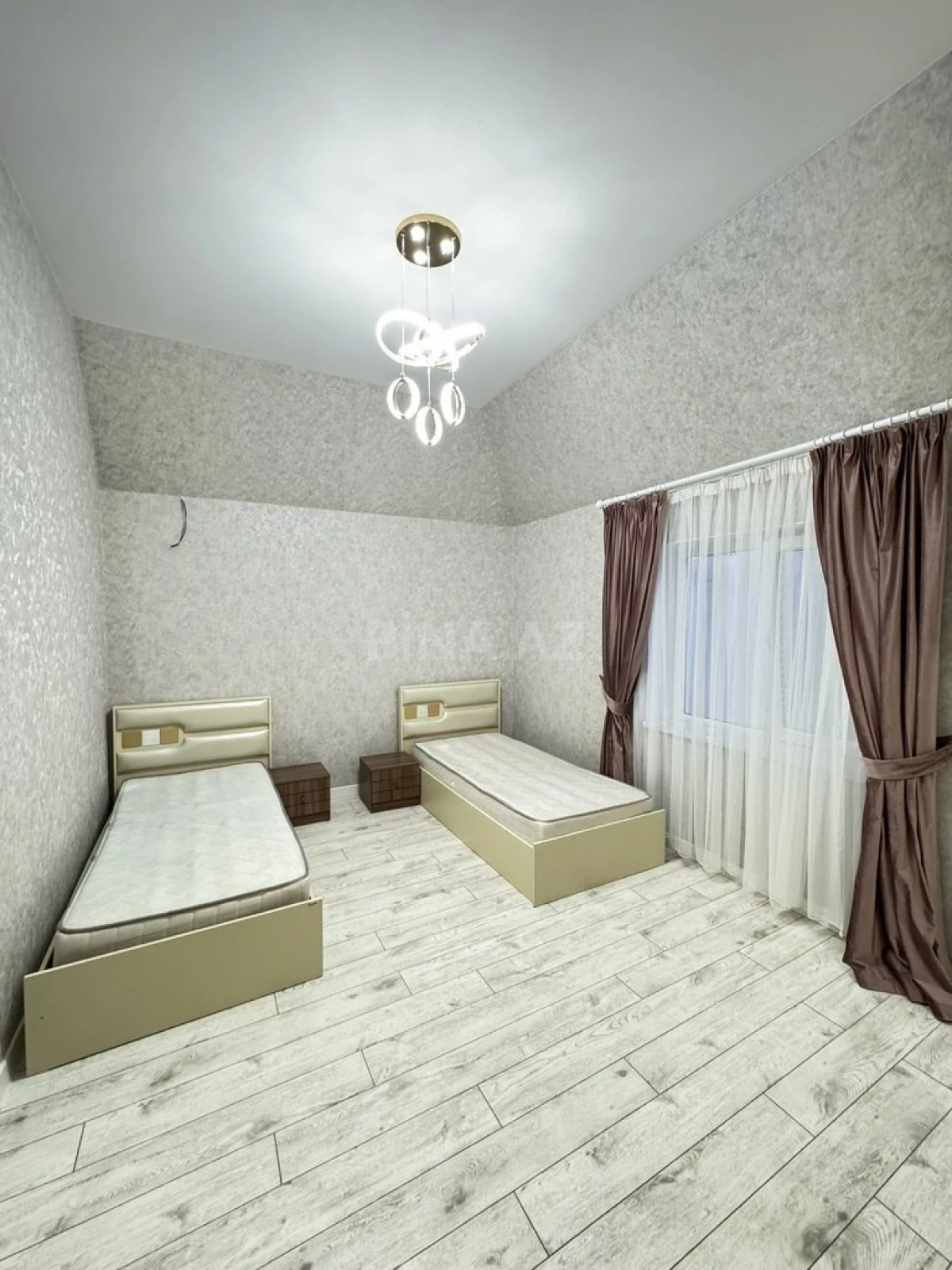 Satılır 4 otaqlı həyət evi 170 m²