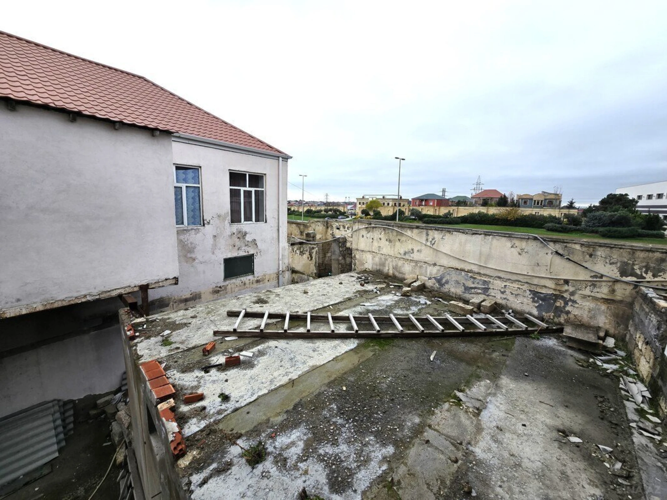 Satılır torpaq sahəsi 25 m²