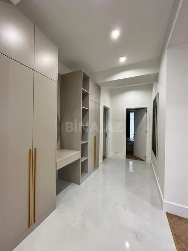 Kirayə verilir 3 otaqlı mənzil 120 m²