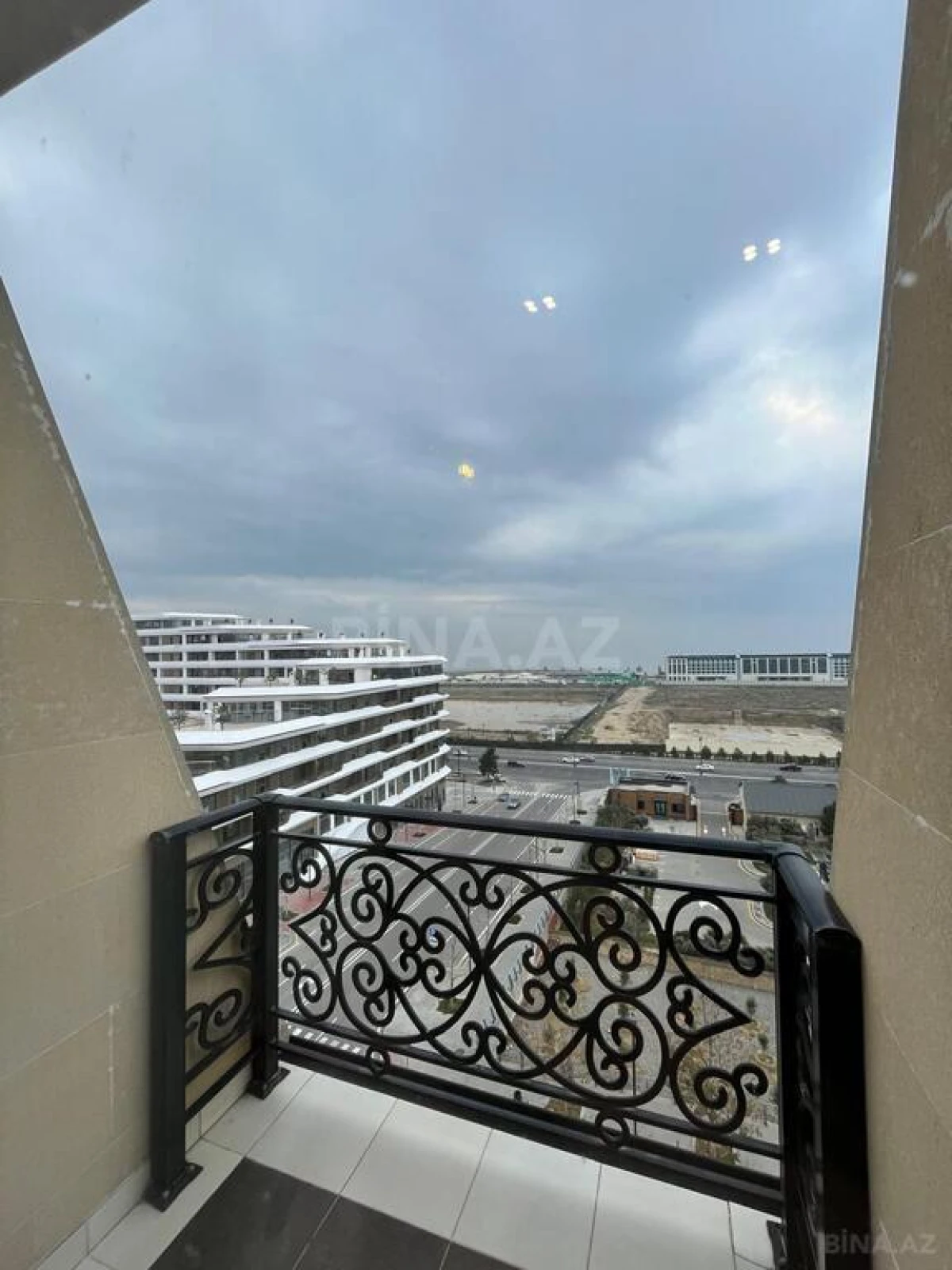 Kirayə verilir 3 otaqlı mənzil 120 m²