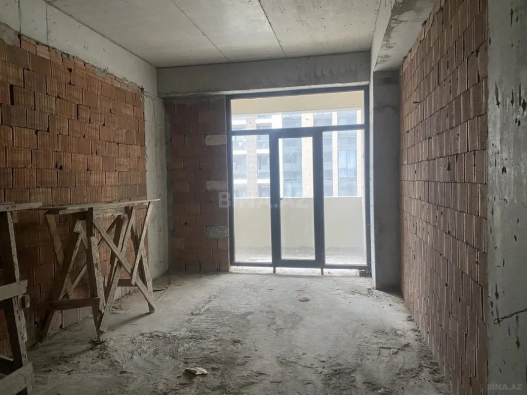 Satılır 3 otaqlı mənzil 149 m²