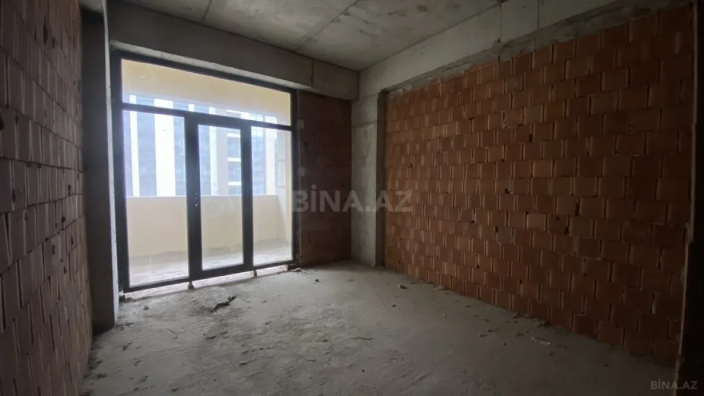 Satılır 3 otaqlı mənzil 149 m²