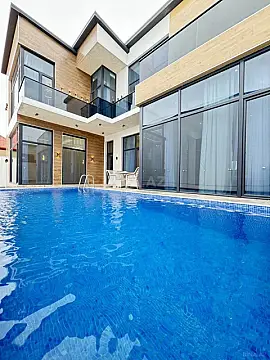 Satılır 5 otaqlı həyət evi 225 m²