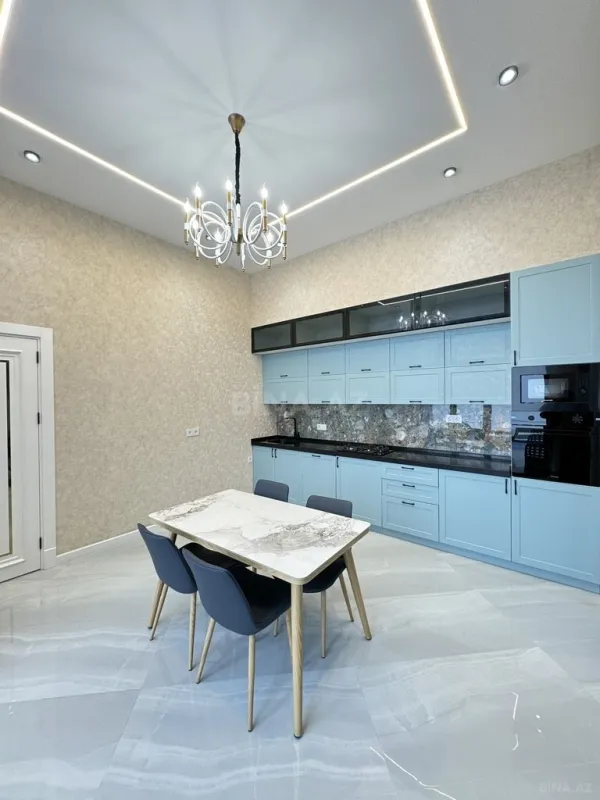 Satılır 5 otaqlı həyət evi 225 m²