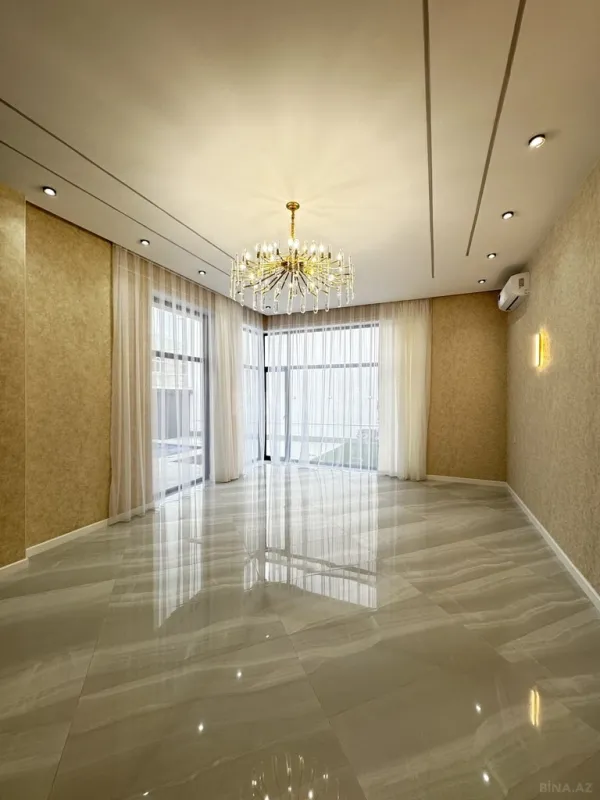 Satılır 5 otaqlı həyət evi 225 m²