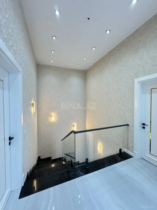 Satılır 5 otaqlı həyət evi 225 m²