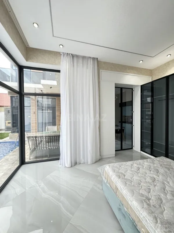 Satılır 5 otaqlı həyət evi 225 m²