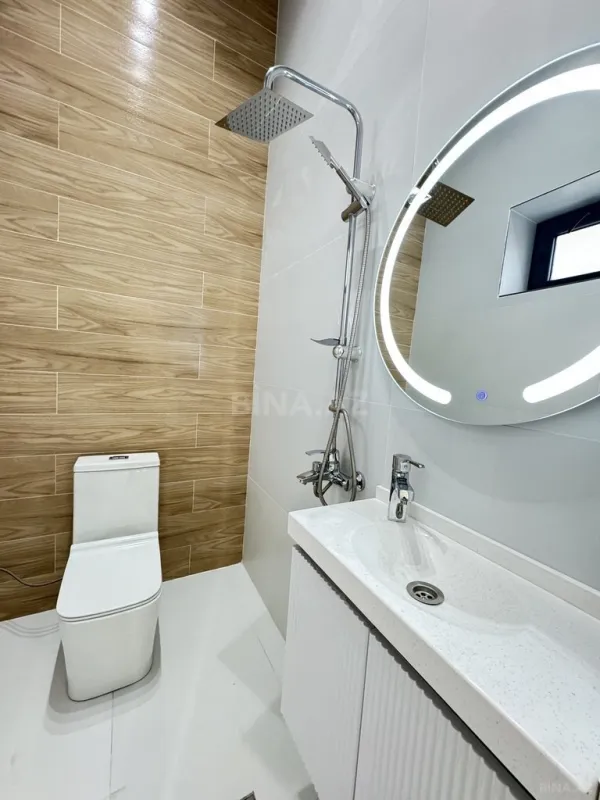 Satılır 5 otaqlı həyət evi 225 m²