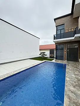 Satılır 5 otaqlı həyət evi 225 m²