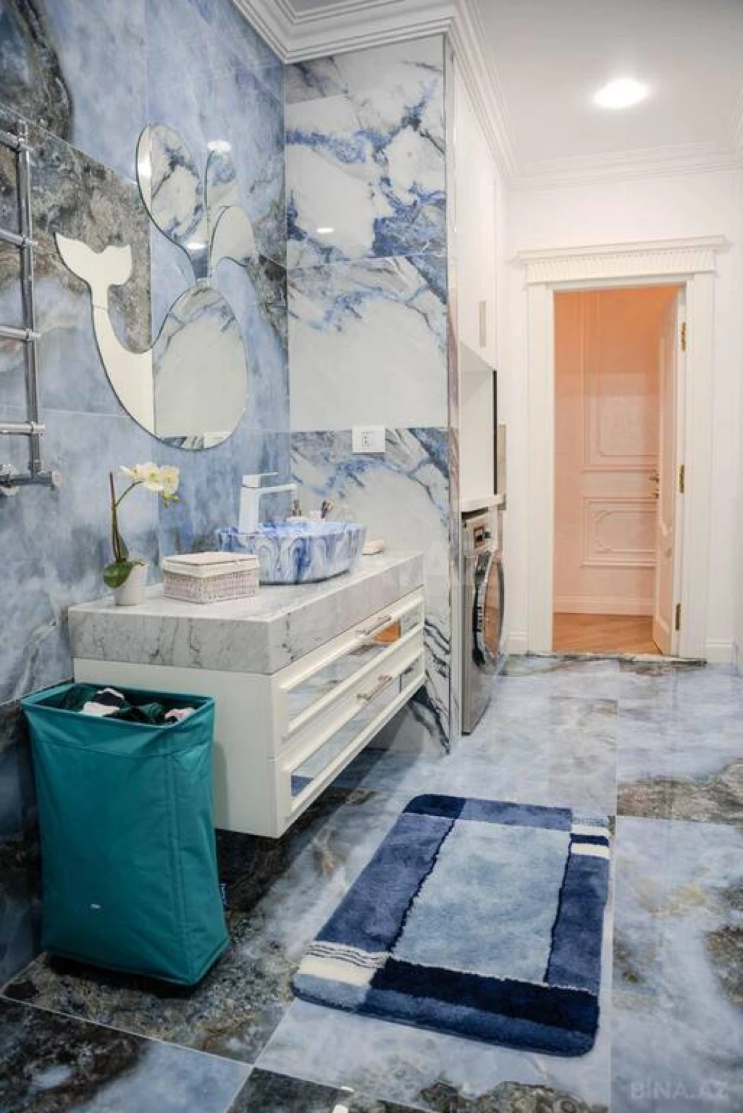 Satılır 5 otaqlı mənzil 225 m²