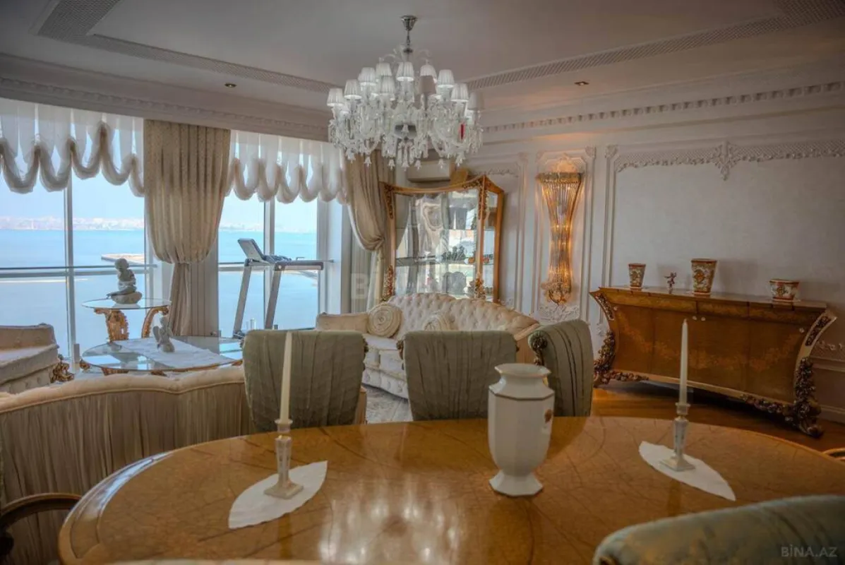 Satılır 5 otaqlı mənzil 225 m²