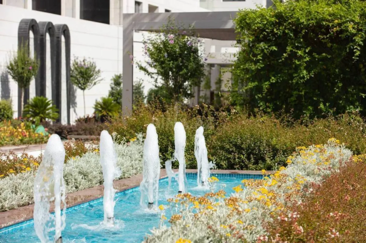 Satılır 5 otaqlı mənzil 225 m²