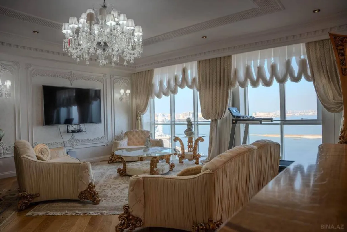 Satılır 5 otaqlı mənzil 225 m²