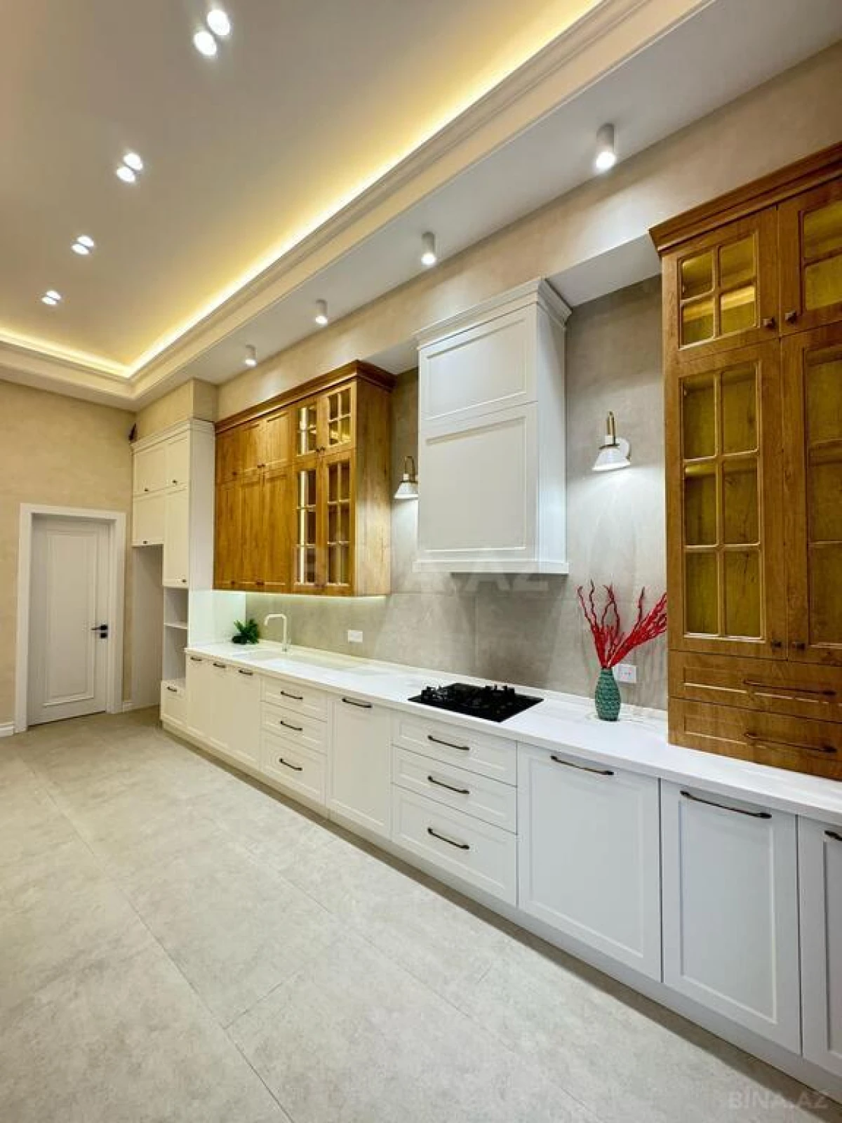 Satılır 5 otaqlı həyət evi 260 m²