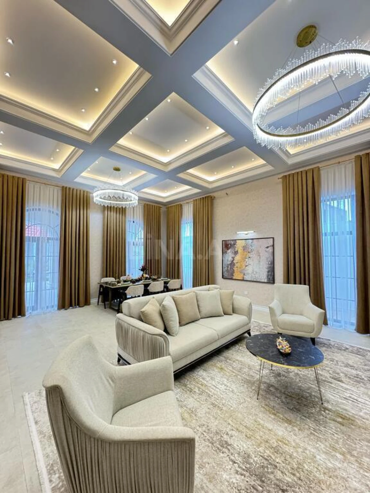 Satılır 5 otaqlı həyət evi 260 m²