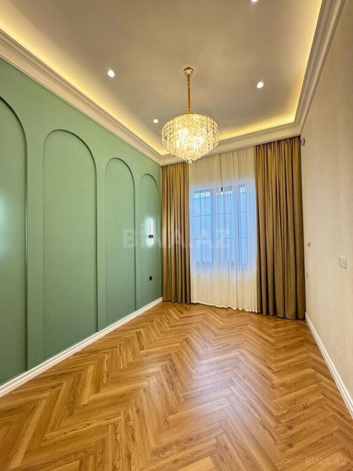 Satılır 5 otaqlı həyət evi 260 m²