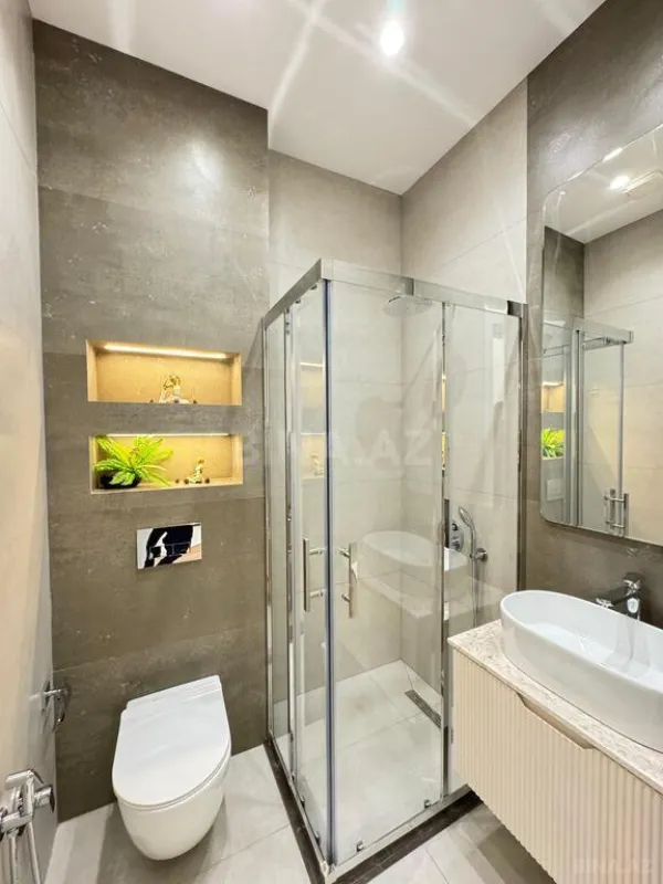 Satılır 5 otaqlı həyət evi 260 m²