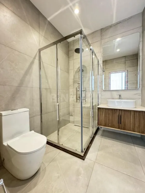 Satılır 5 otaqlı həyət evi 260 m²