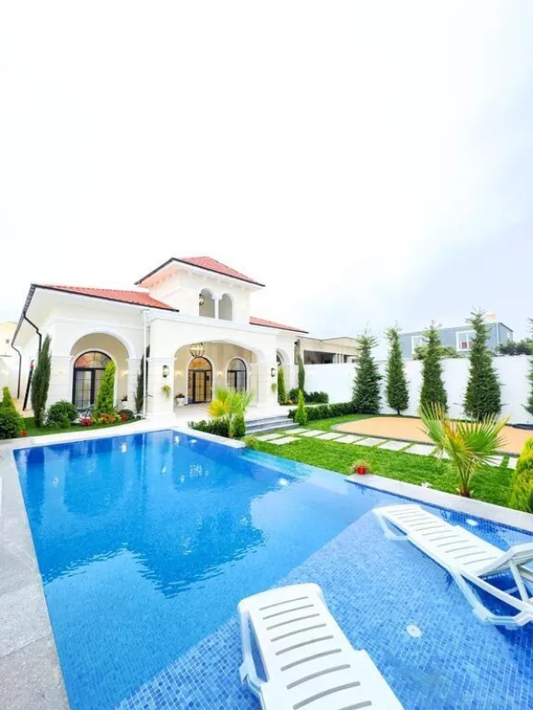 Satılır 5 otaqlı həyət evi 260 m²