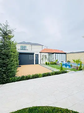 Satılır 5 otaqlı həyət evi 260 m²