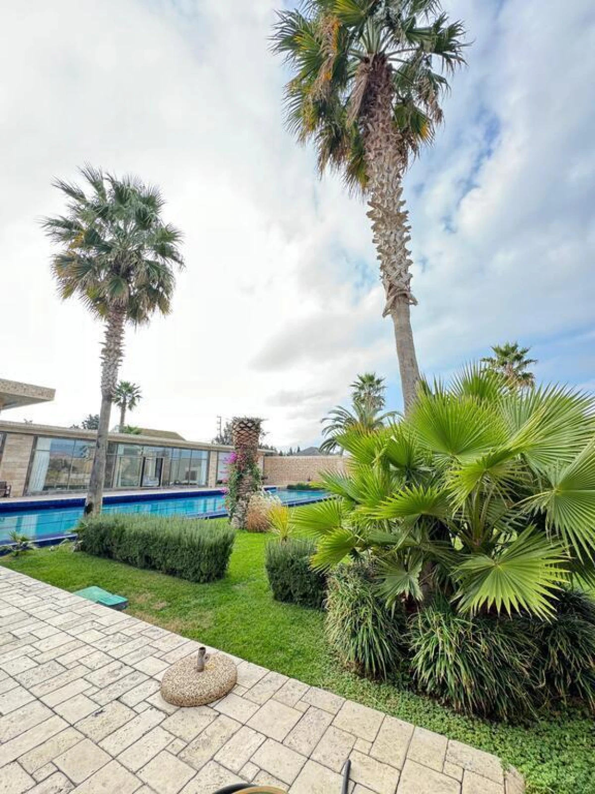 Satılır 6 otaqlı həyət evi 500 m²