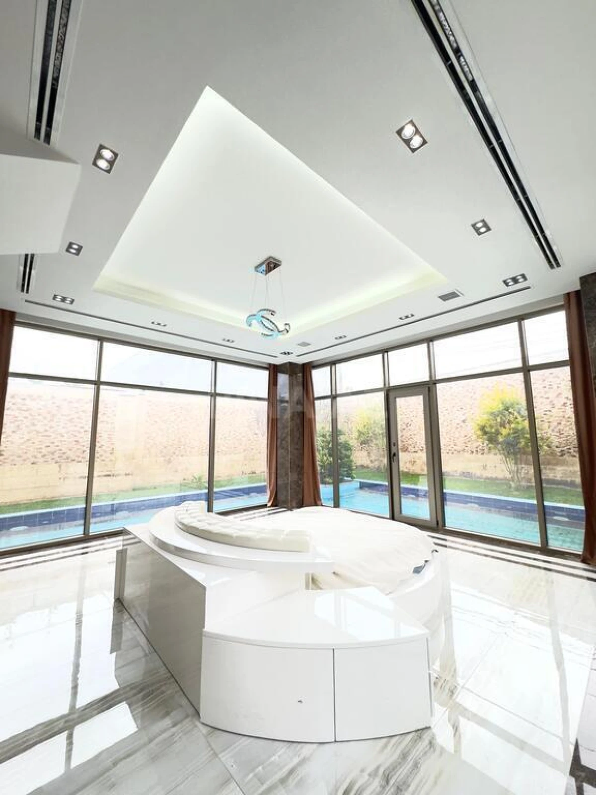 Satılır 6 otaqlı həyət evi 500 m²