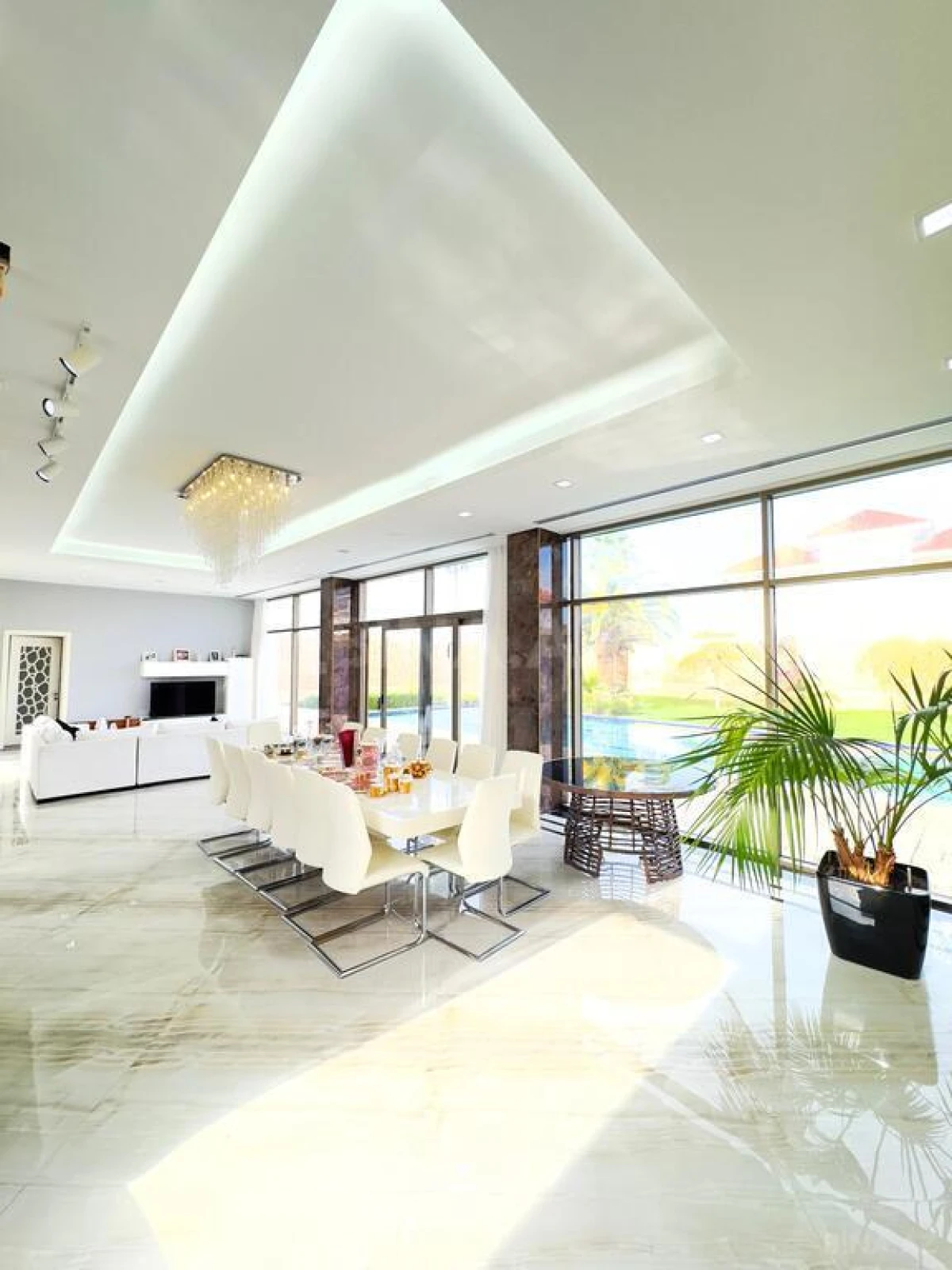 Satılır 6 otaqlı həyət evi 500 m²