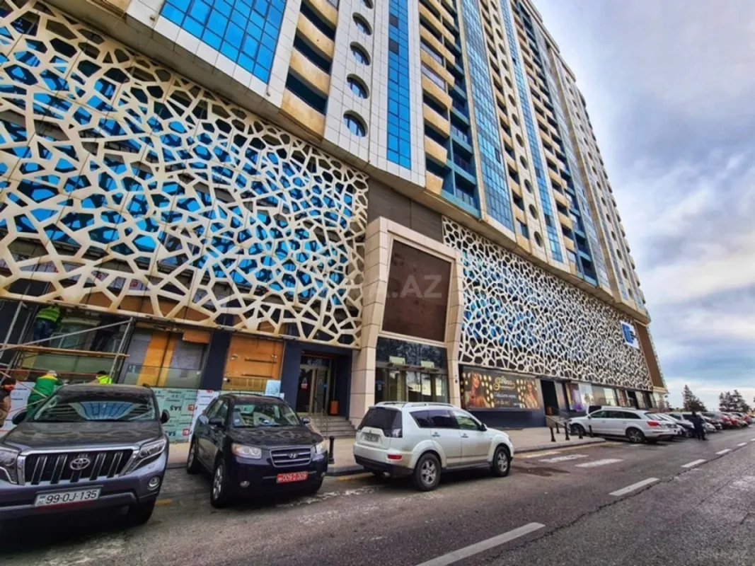 Satılır 6 otaqlı ofis 270 m²