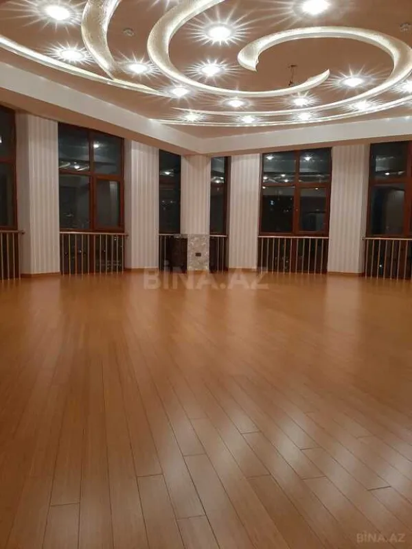 Satılır 4 otaqlı mənzil 315 m²