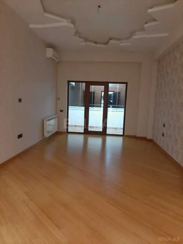 Satılır 4 otaqlı mənzil 315 m²