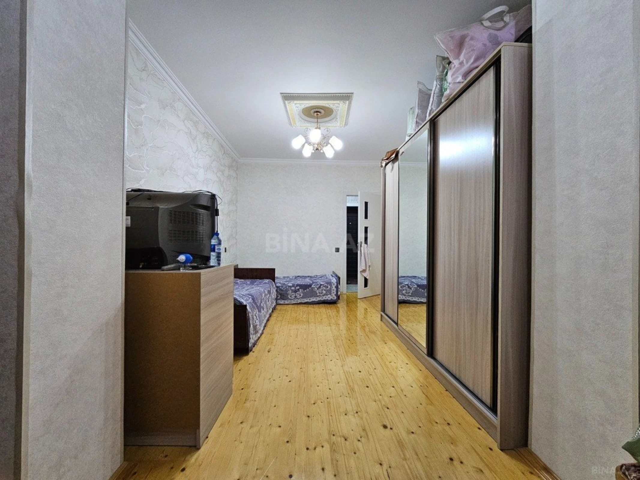 Satılır 4 otaqlı mənzil 110 m²