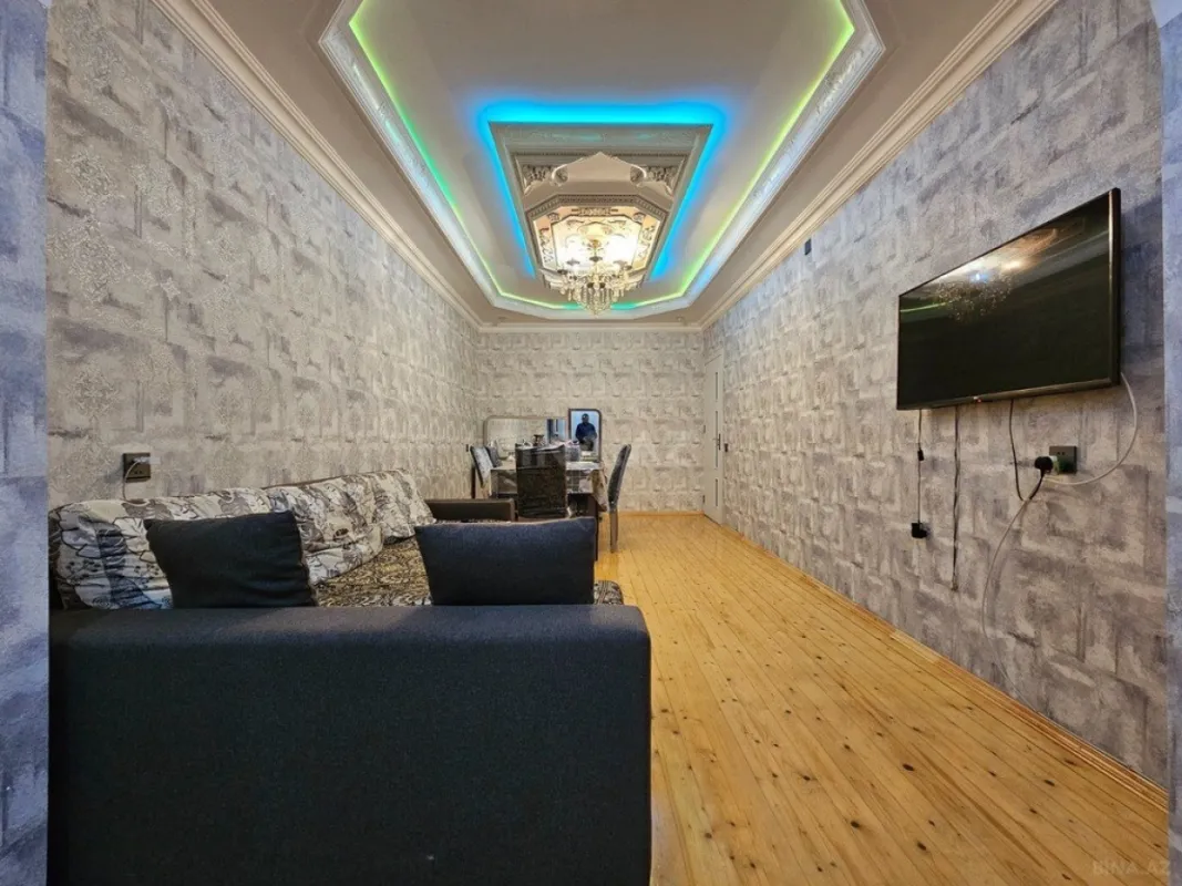 Satılır 4 otaqlı mənzil 110 m²