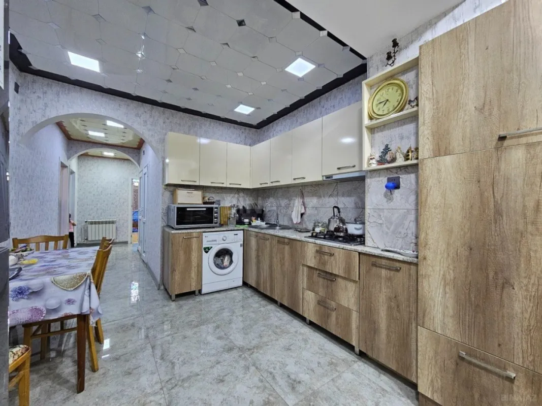 Satılır 4 otaqlı mənzil 110 m²