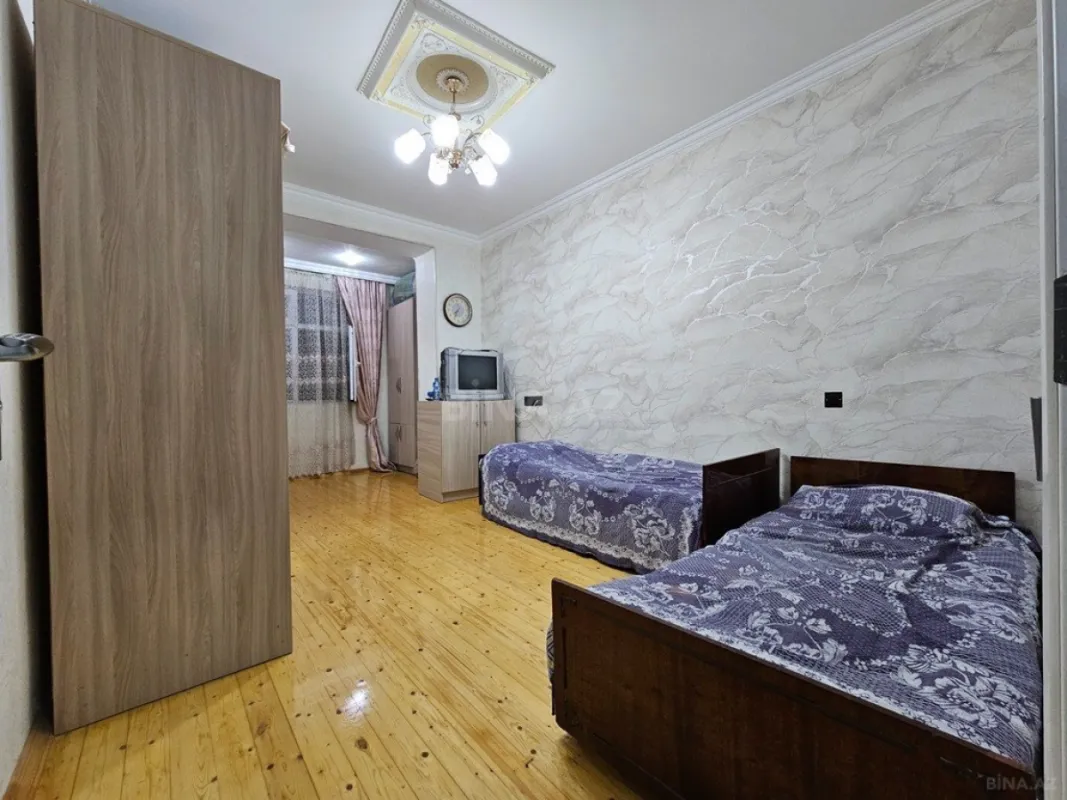 Satılır 4 otaqlı mənzil 110 m²
