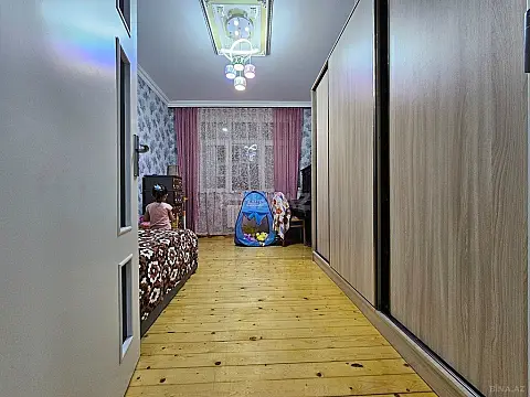 Satılır 4 otaqlı mənzil 110 m²