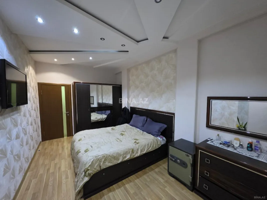 Satılır 3 otaqlı mənzil 107 m²