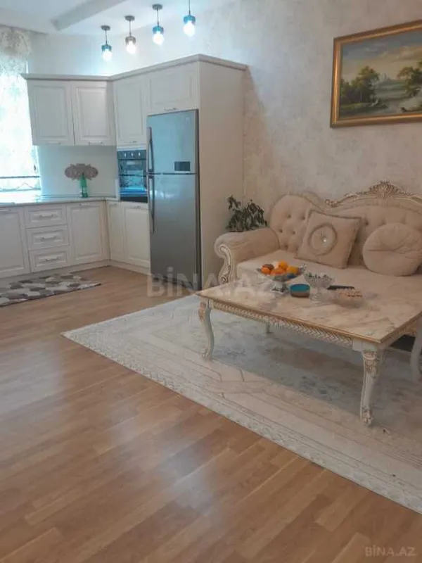 Satılır 3 otaqlı mənzil 107 m²