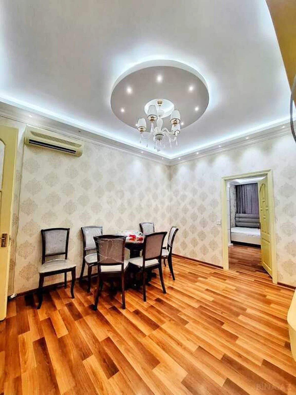 Satılır 2 otaqlı mənzil 60 m²