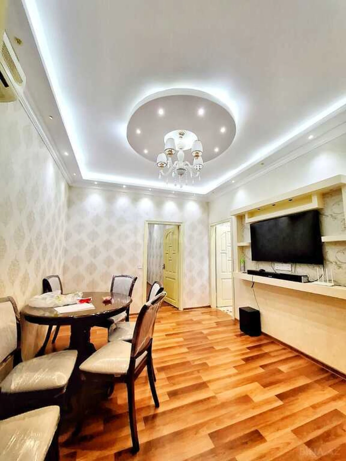 Satılır 2 otaqlı mənzil 60 m²