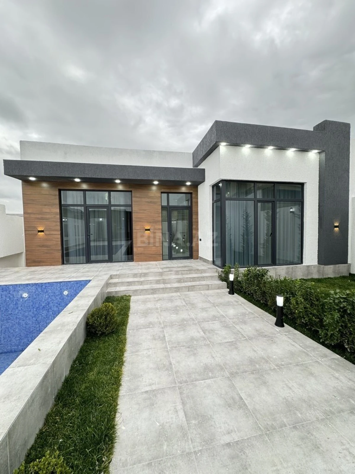 Satılır 4 otaqlı həyət evi 155 m²