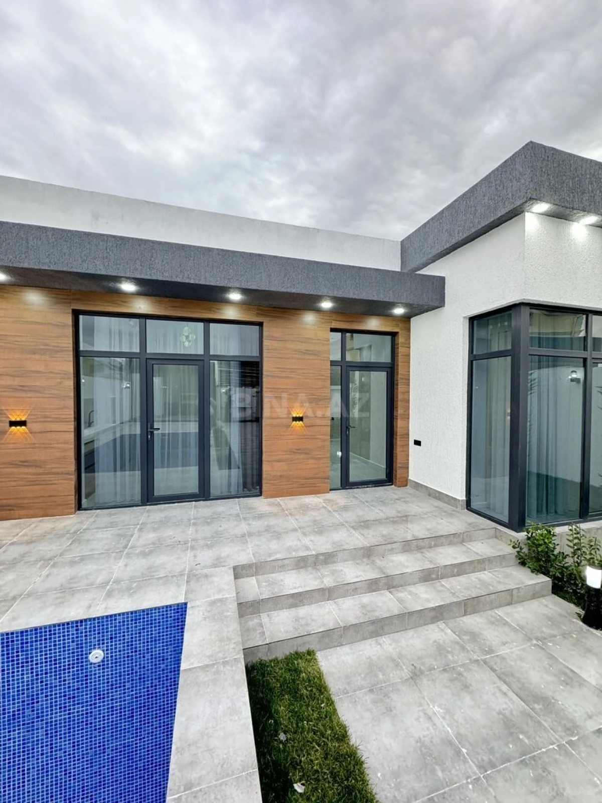 Satılır 4 otaqlı həyət evi 155 m²